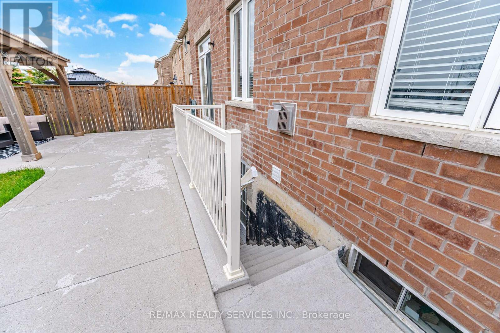 152 NEWHOUSE BOULEVARD - 42
