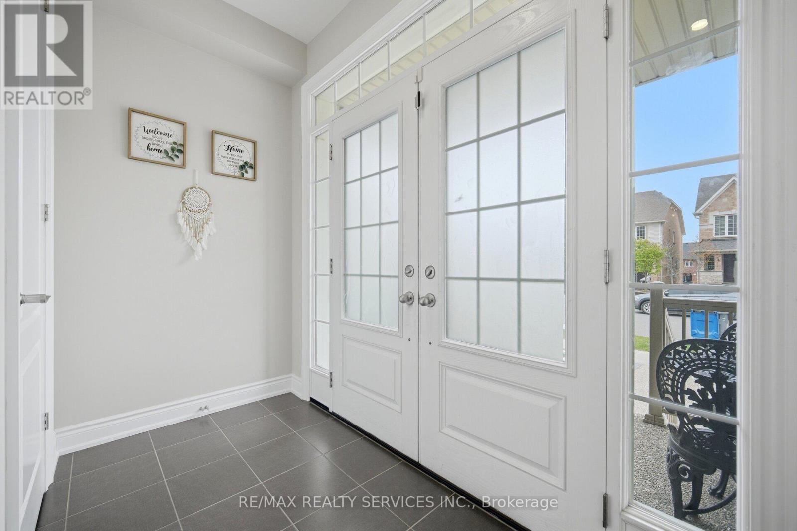 152 NEWHOUSE BOULEVARD - 7