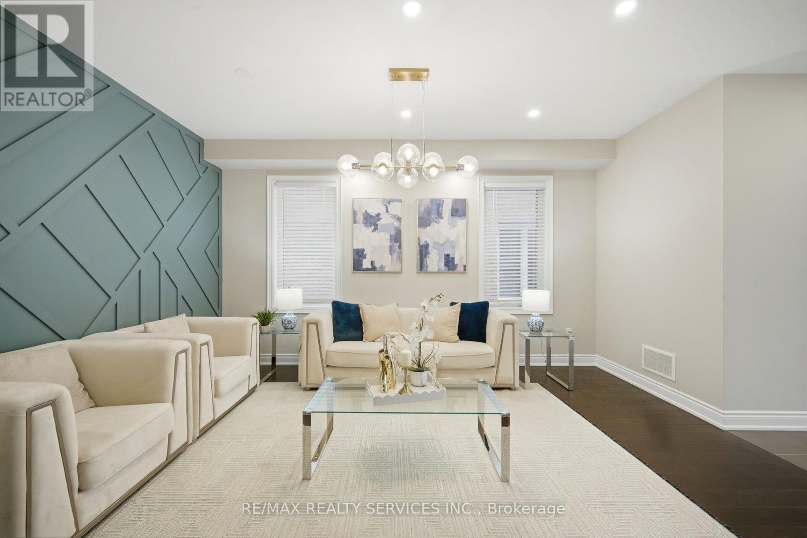 152 NEWHOUSE BOULEVARD - 9