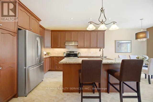 8 KEARNY AVENUE - 13