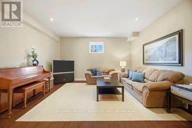 8 KEARNY AVENUE - 37