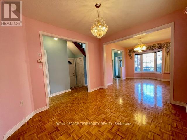 24 PERGOLA WAY - 11