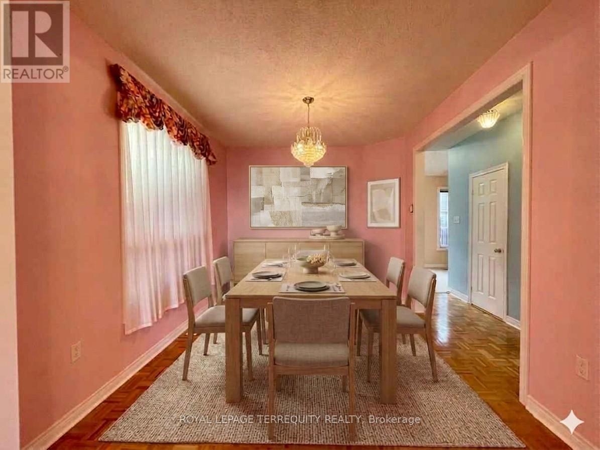 24 PERGOLA WAY - 13