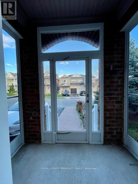 24 PERGOLA WAY - 5