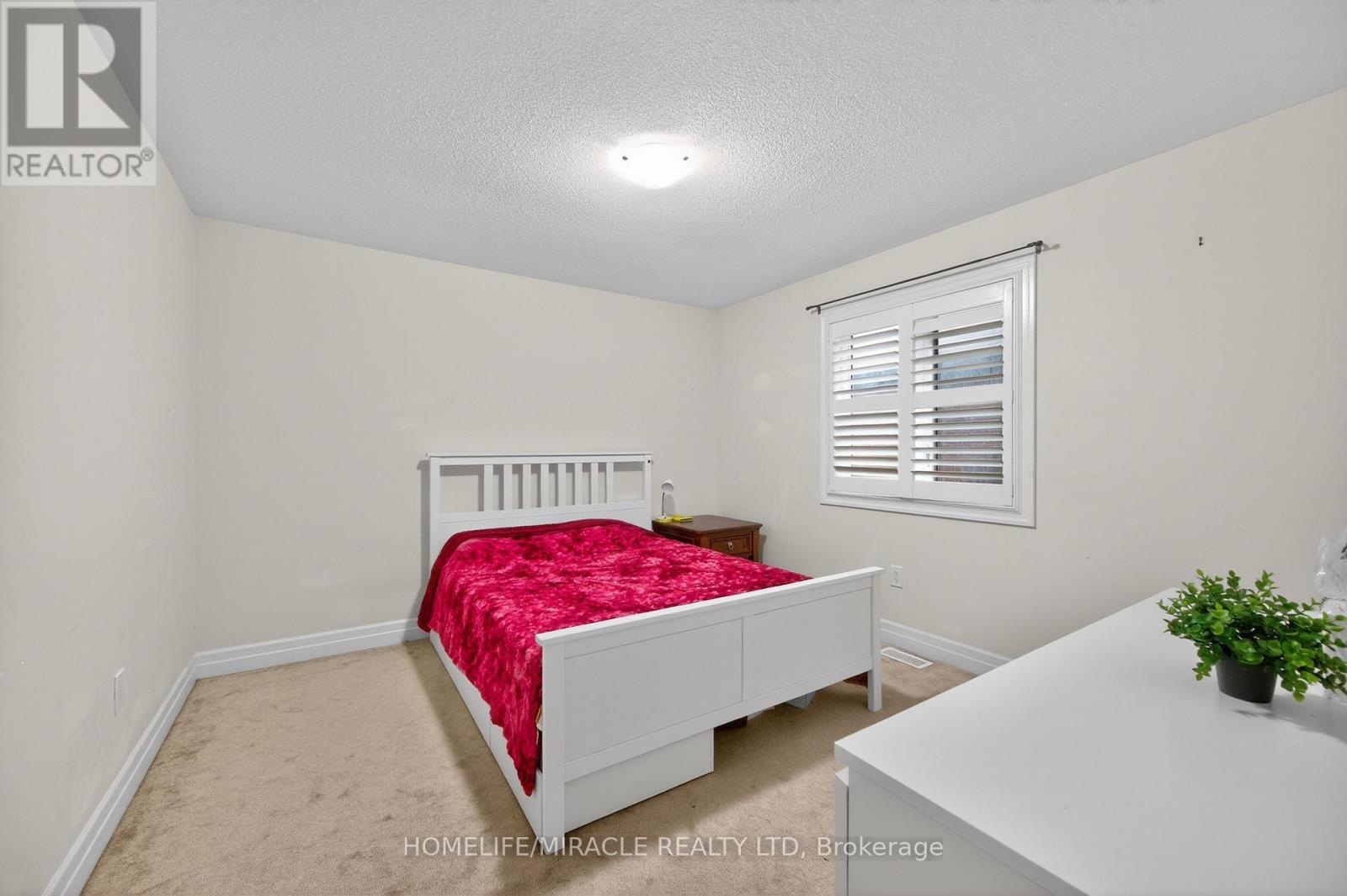 32 AGRICOLA ROAD - 44