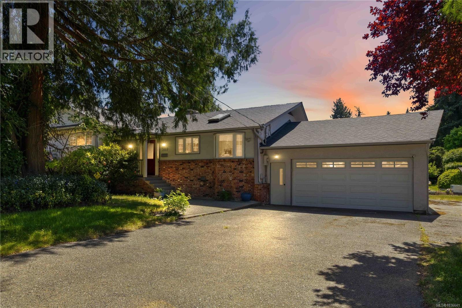 569 Ridley Dr - 1