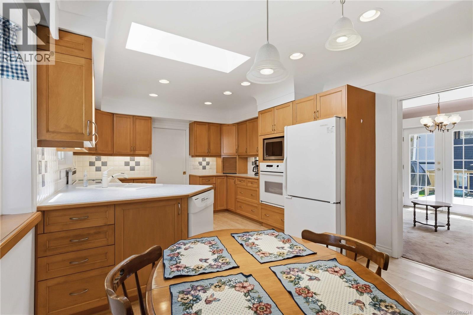 569 Ridley Dr - 12