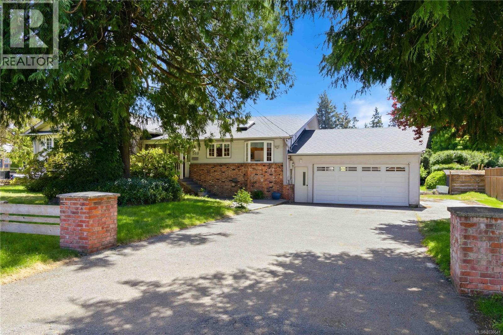 569 Ridley Dr, Colwood