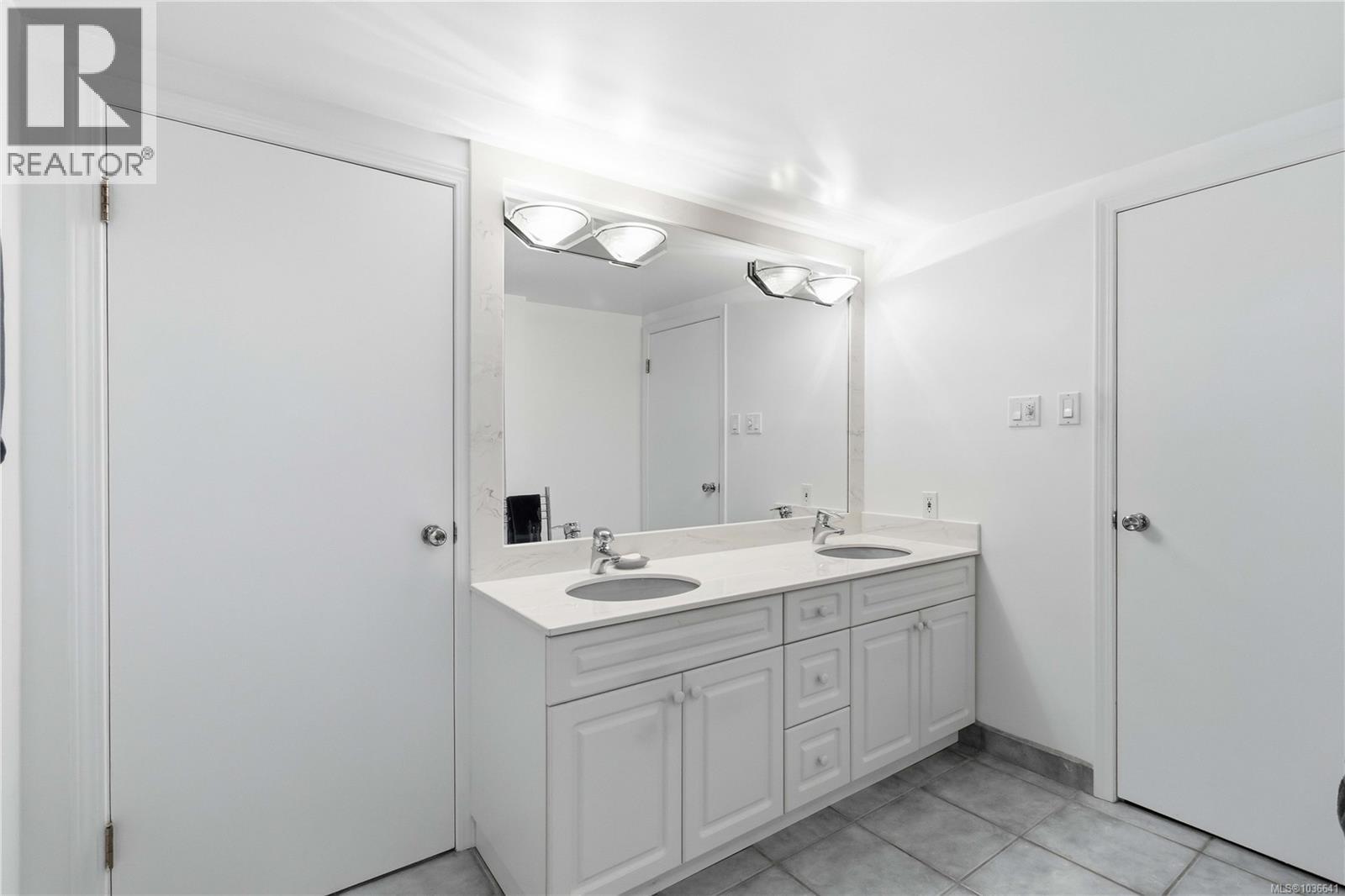 569 Ridley Dr - 20