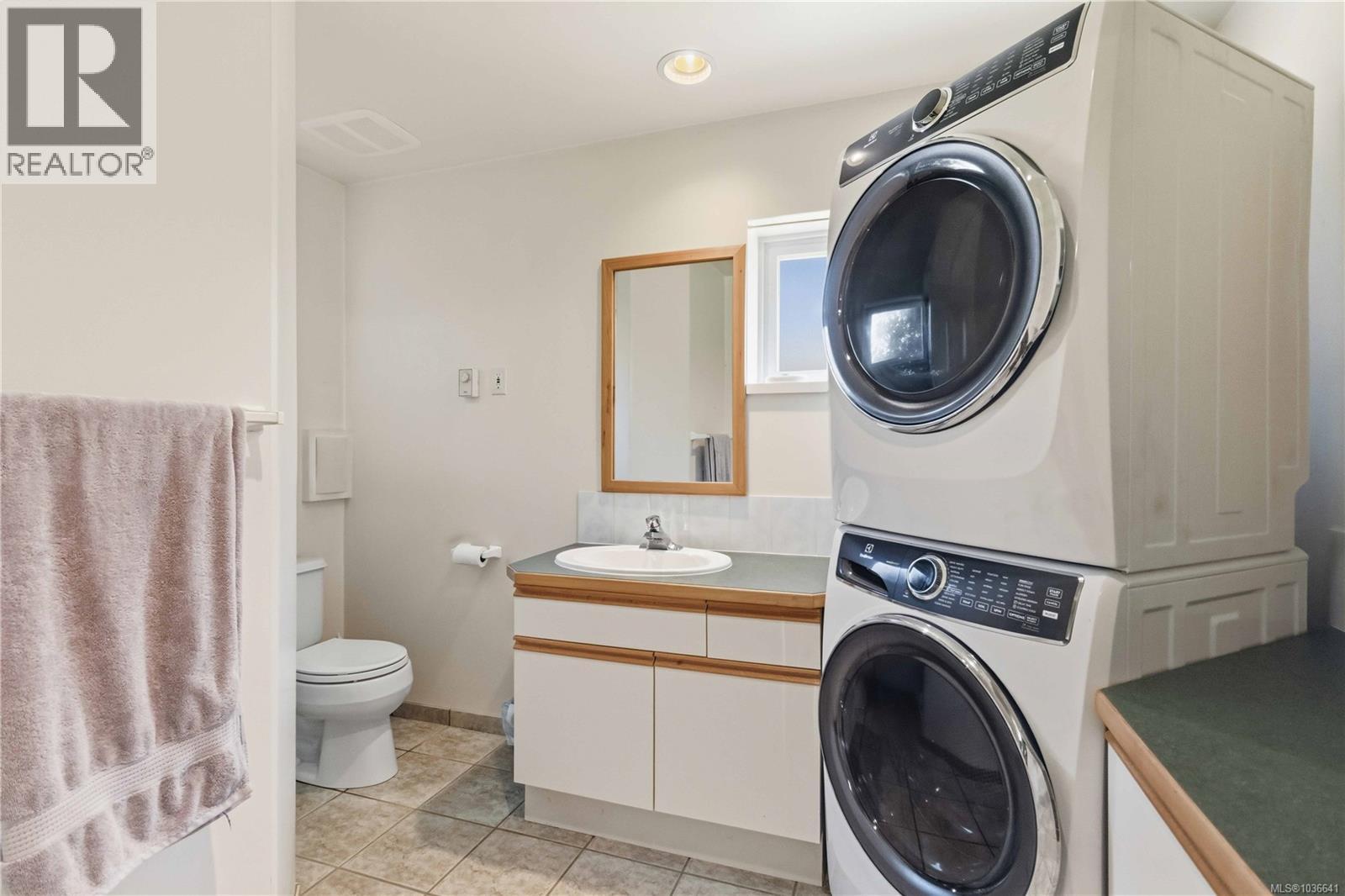 569 Ridley Dr - 23