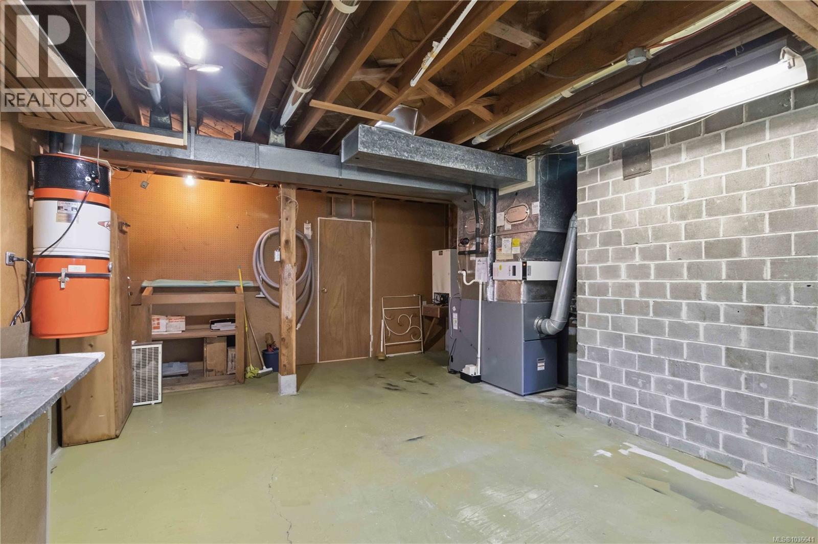 569 Ridley Dr, Colwood
