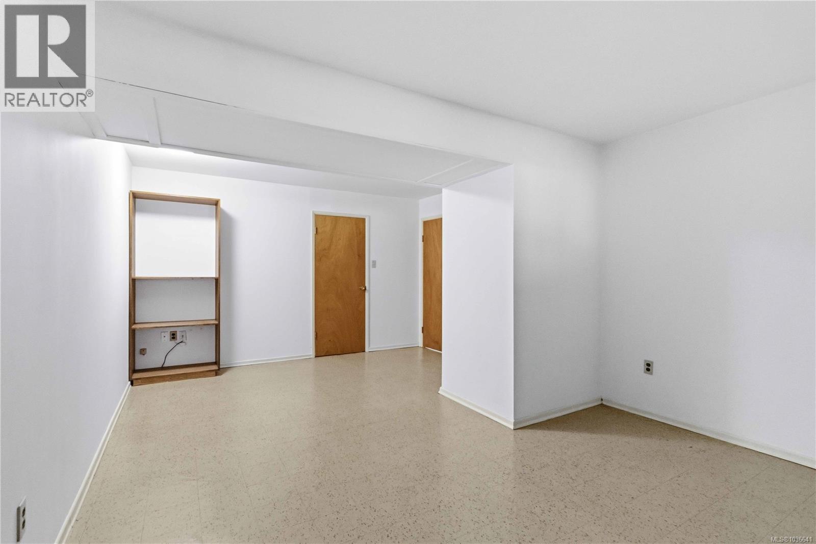 569 Ridley Dr - 27