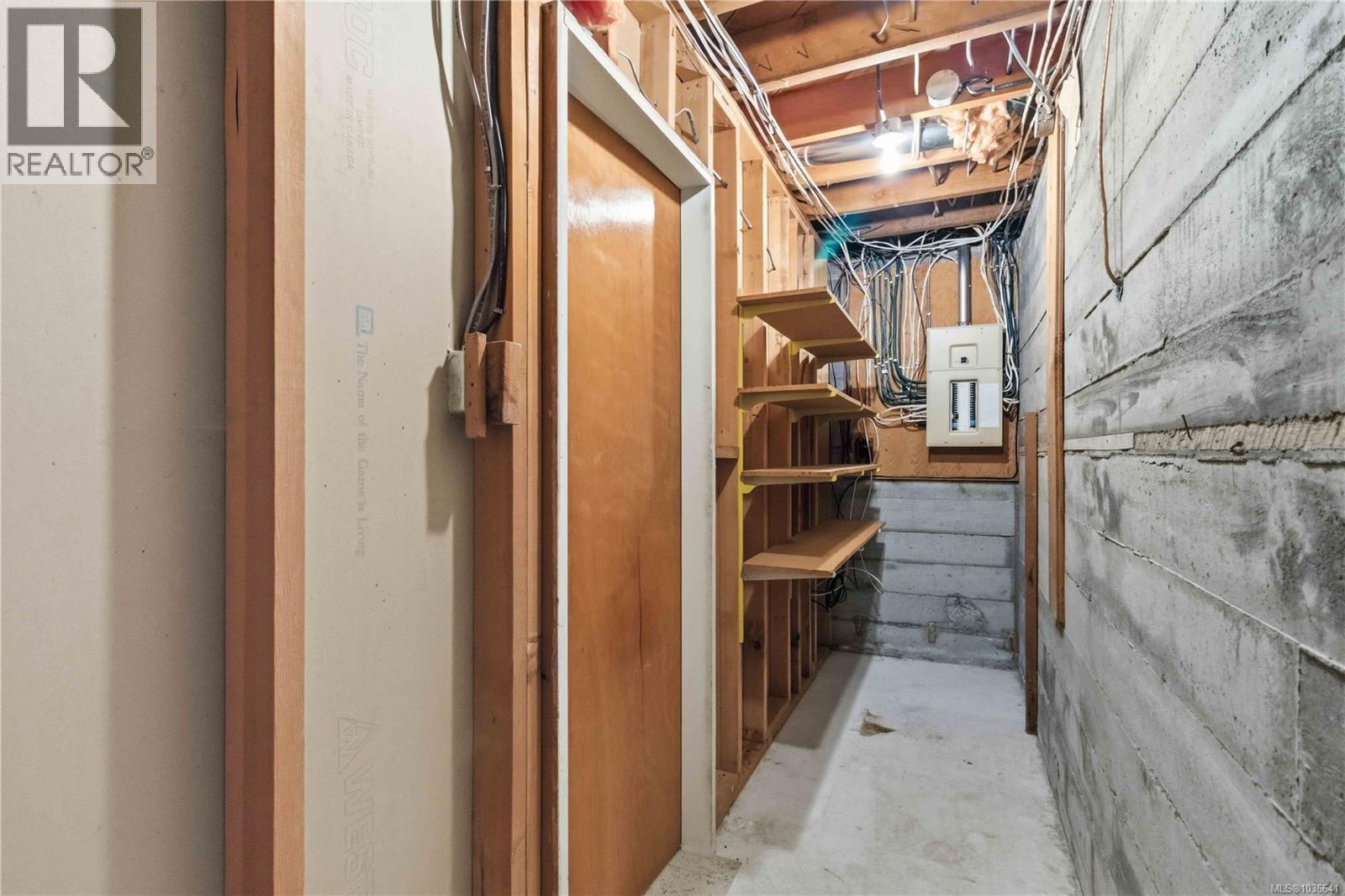 569 Ridley Dr - 28