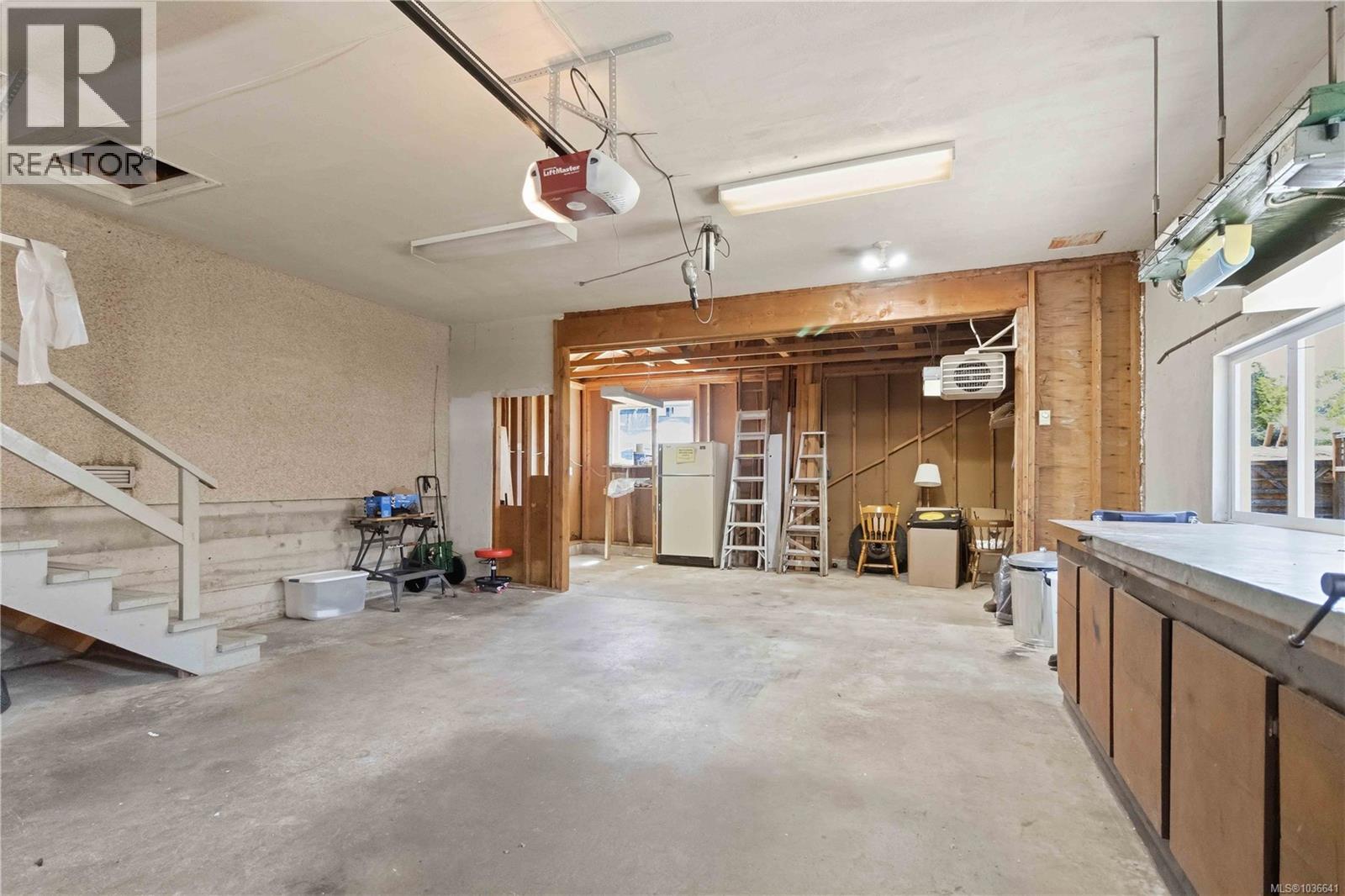 569 Ridley Dr, Colwood