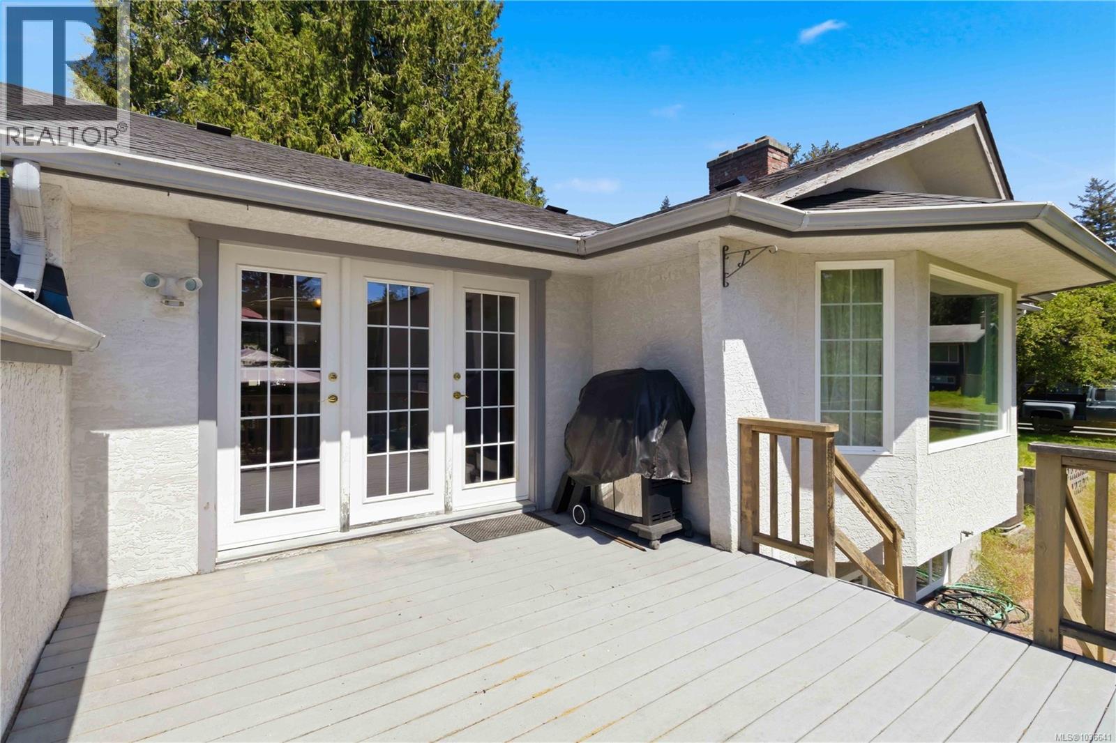 569 Ridley Dr, Colwood