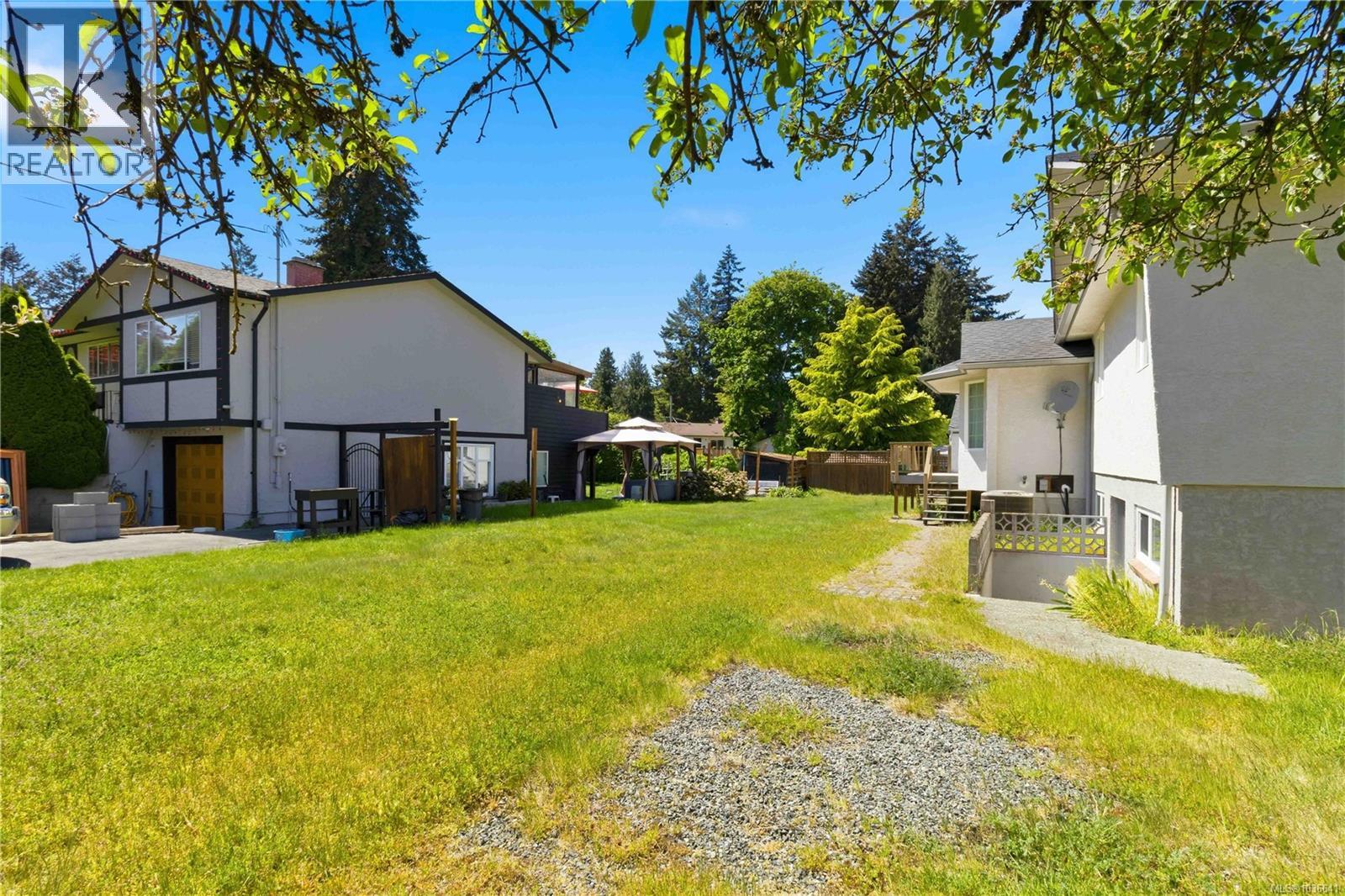 569 Ridley Dr, Colwood