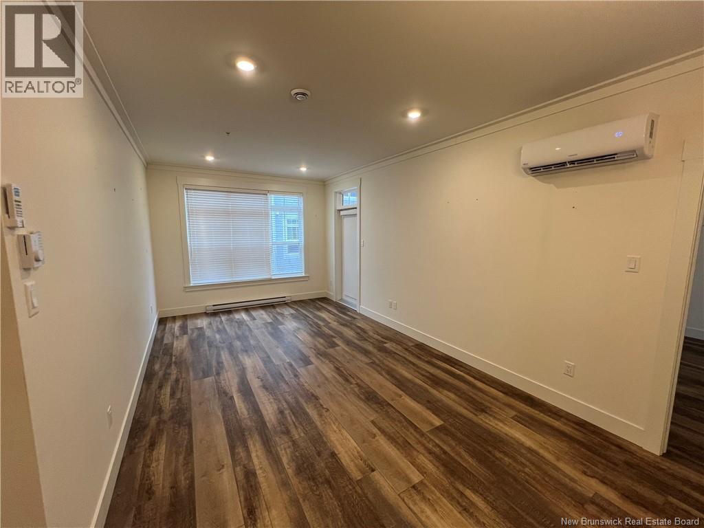 #206 54 Hampton Road - 8