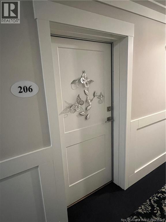 #206 54 Hampton Road - 2