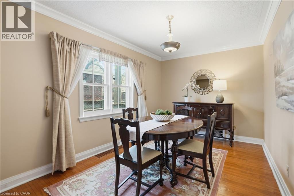 123 LONGWOOD Road N - 10