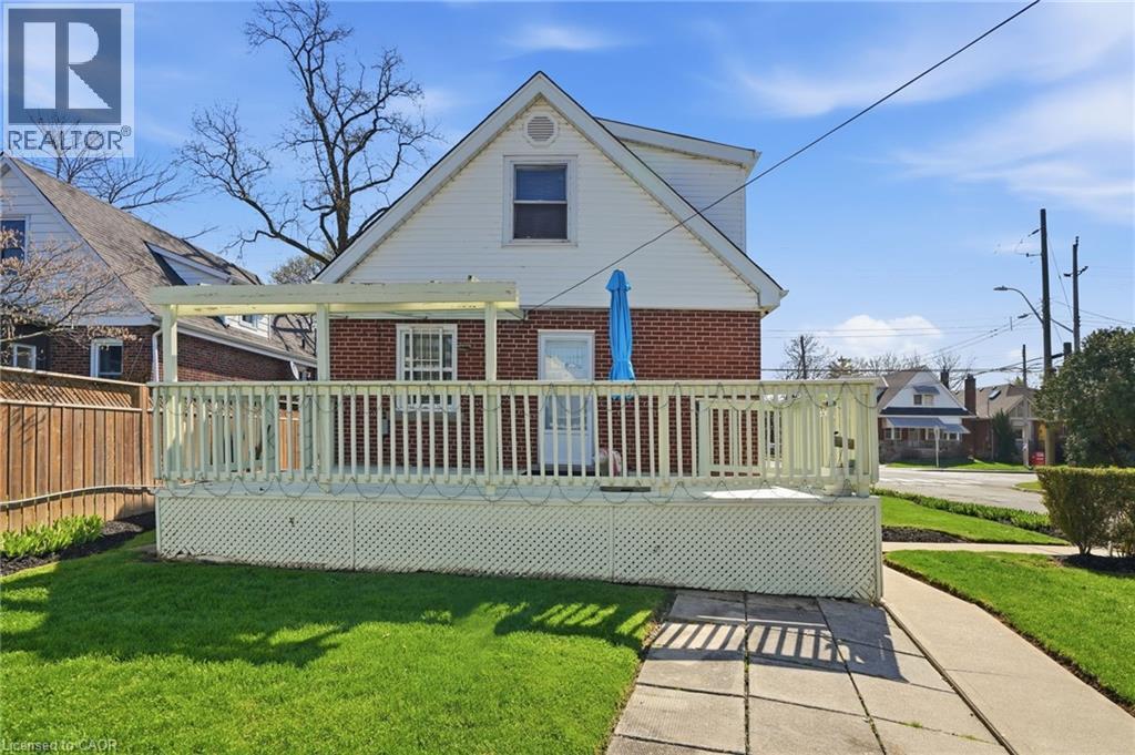 123 LONGWOOD Road N - 37