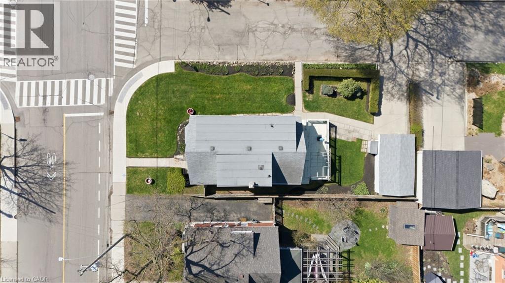 123 LONGWOOD Road N - 44