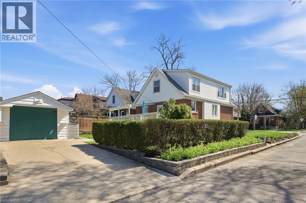 123 LONGWOOD Road N - 41