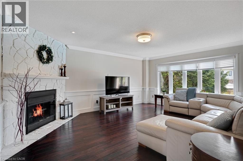 667 BURNETT Avenue - 28