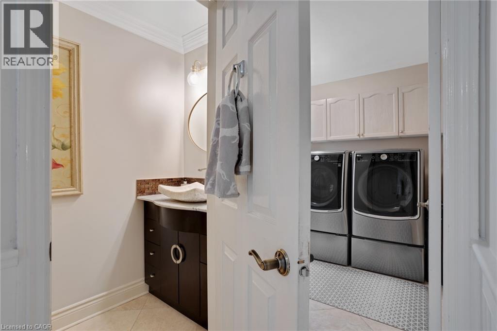 667 BURNETT Avenue - 31
