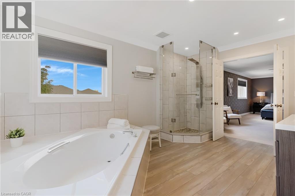 667 BURNETT Avenue - 39