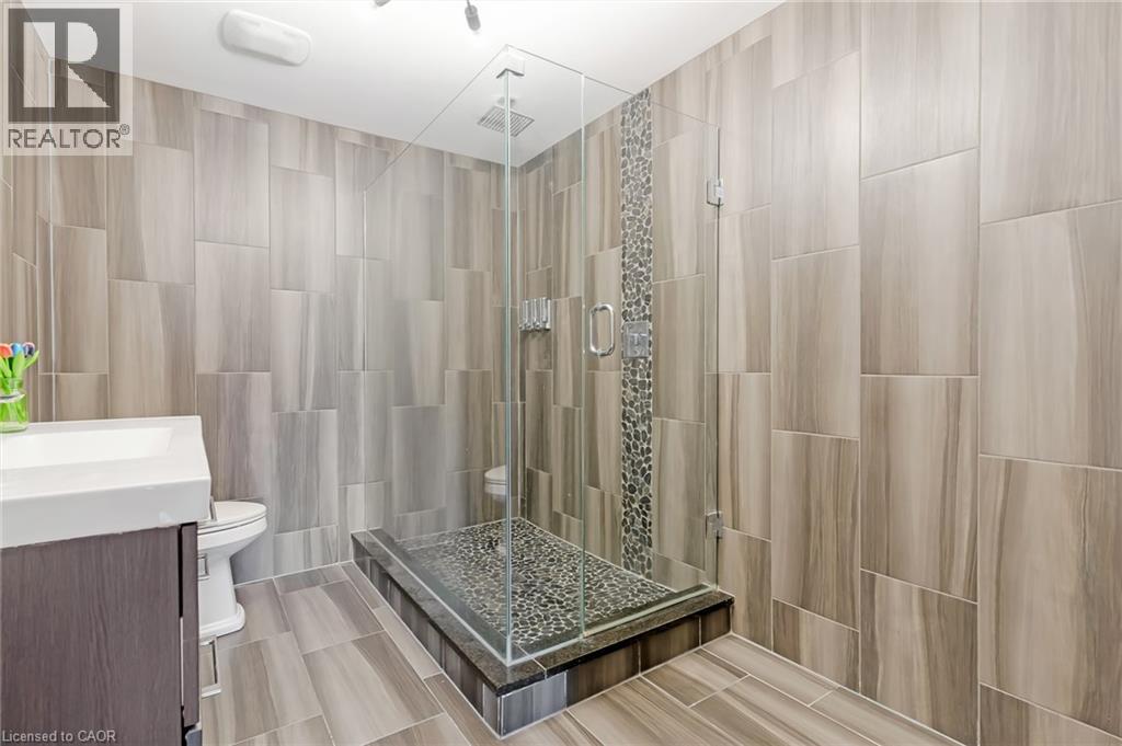 667 BURNETT Avenue - 48