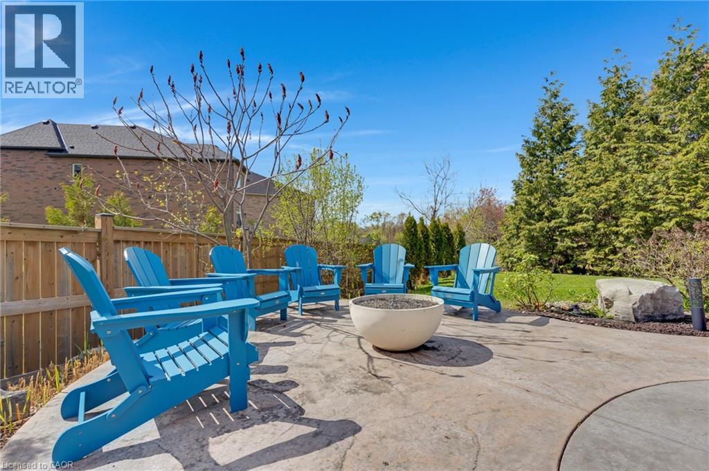 667 BURNETT Avenue - 6