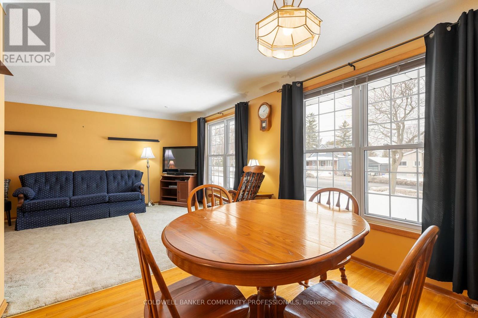 401 MOHAWK ROAD W - 14