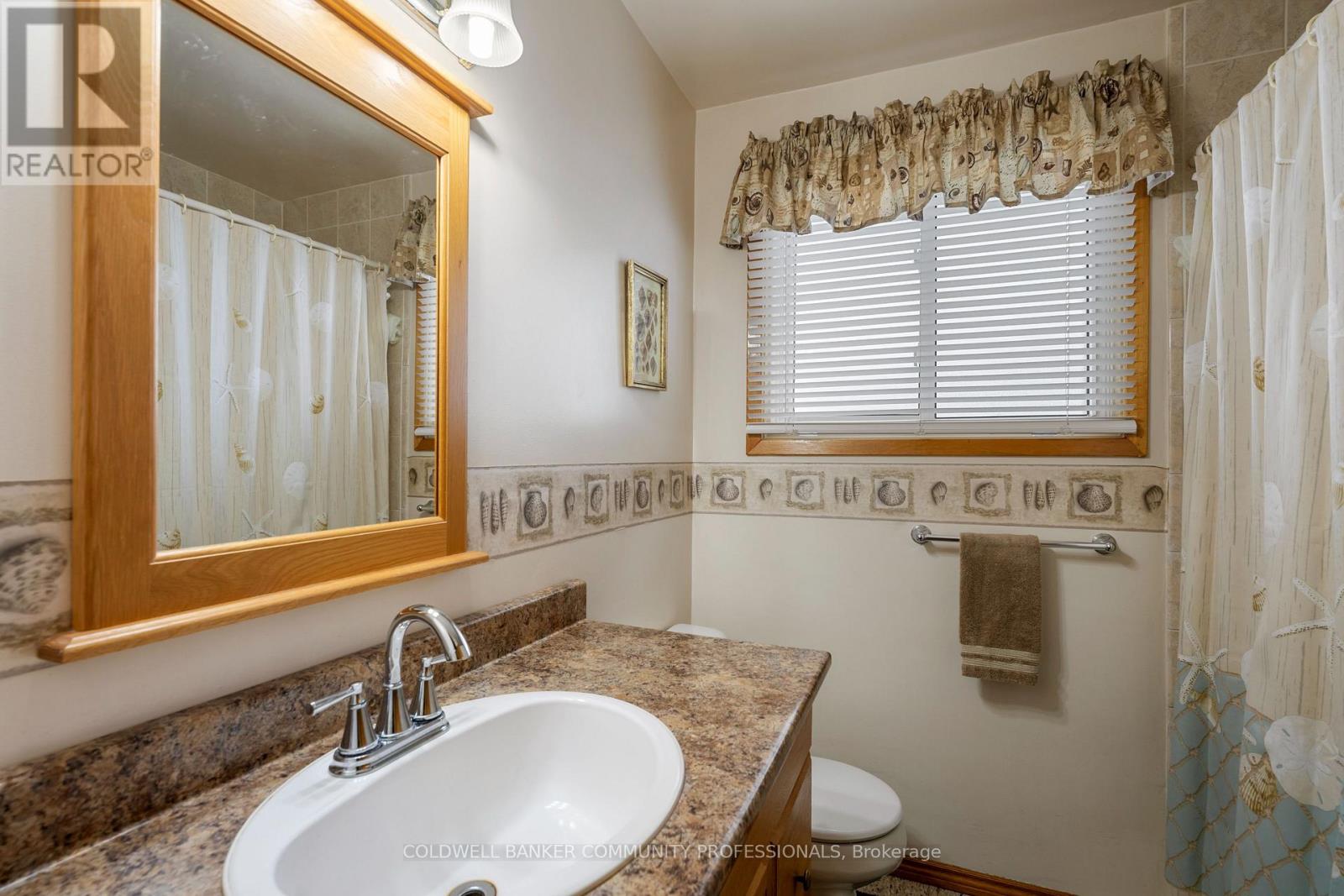 401 MOHAWK ROAD W - 19
