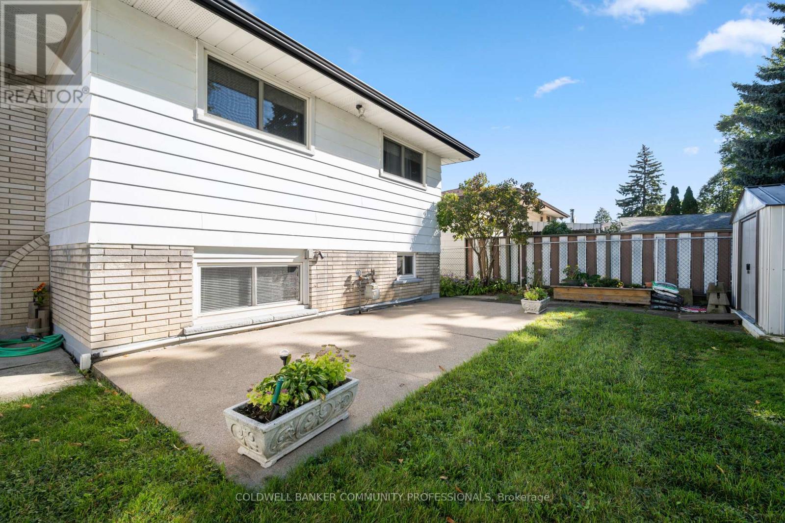 401 MOHAWK ROAD W - 4