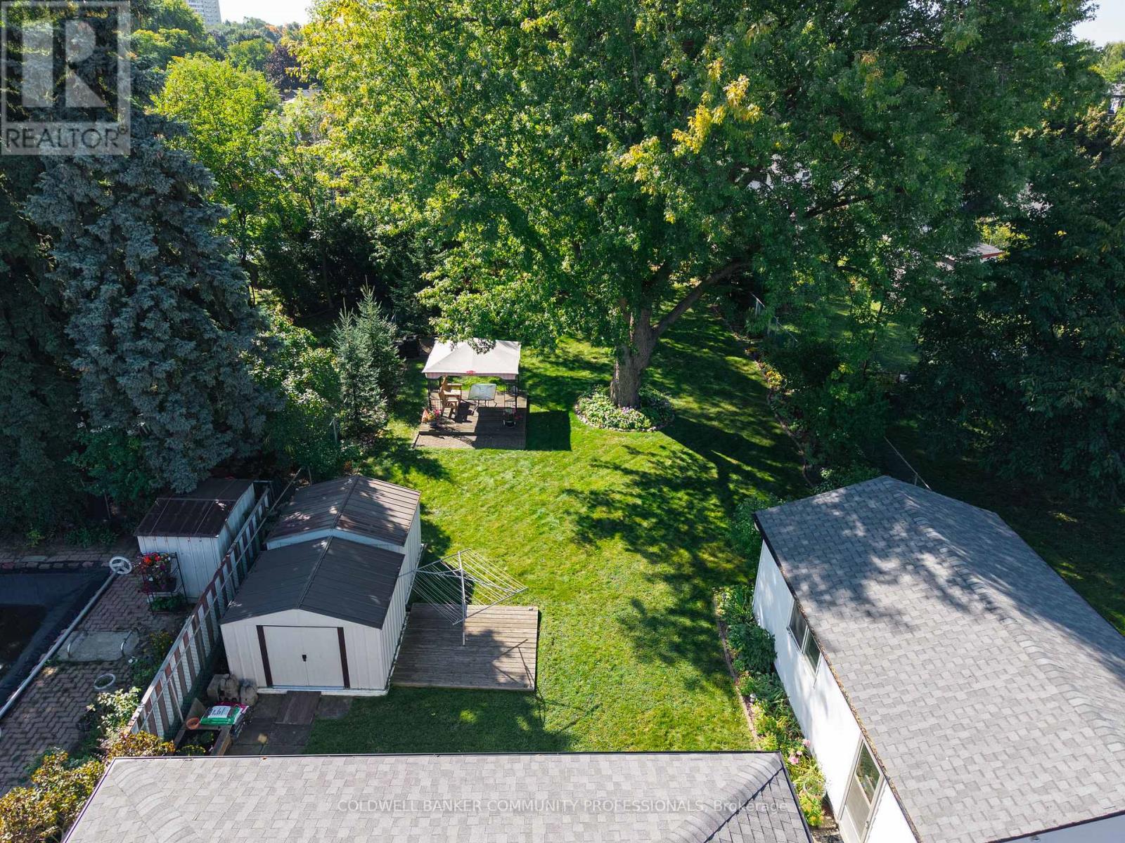 401 MOHAWK ROAD W - 46