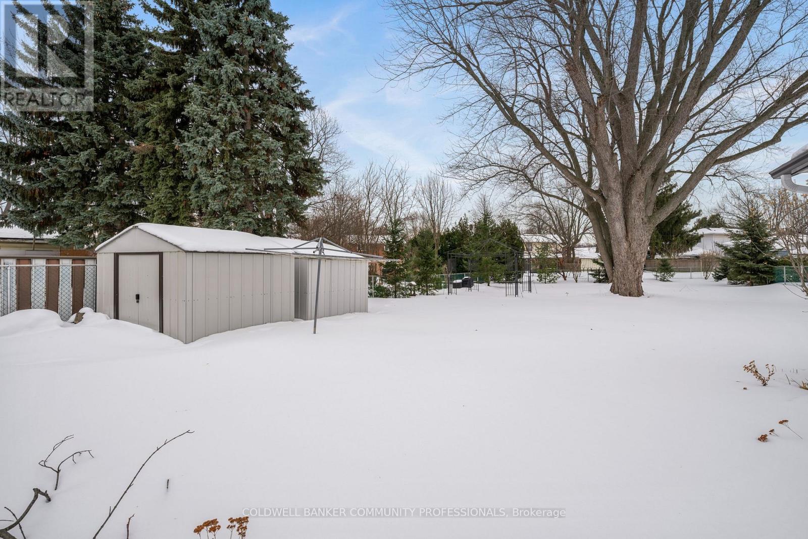401 MOHAWK ROAD W - 50