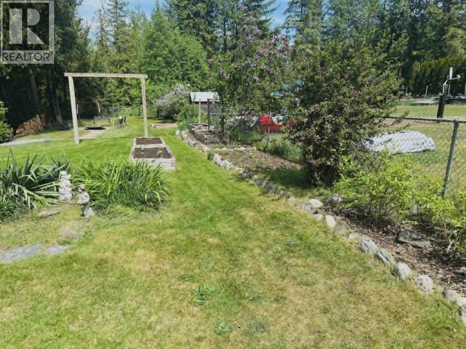 19 West Poirier Road - 40
