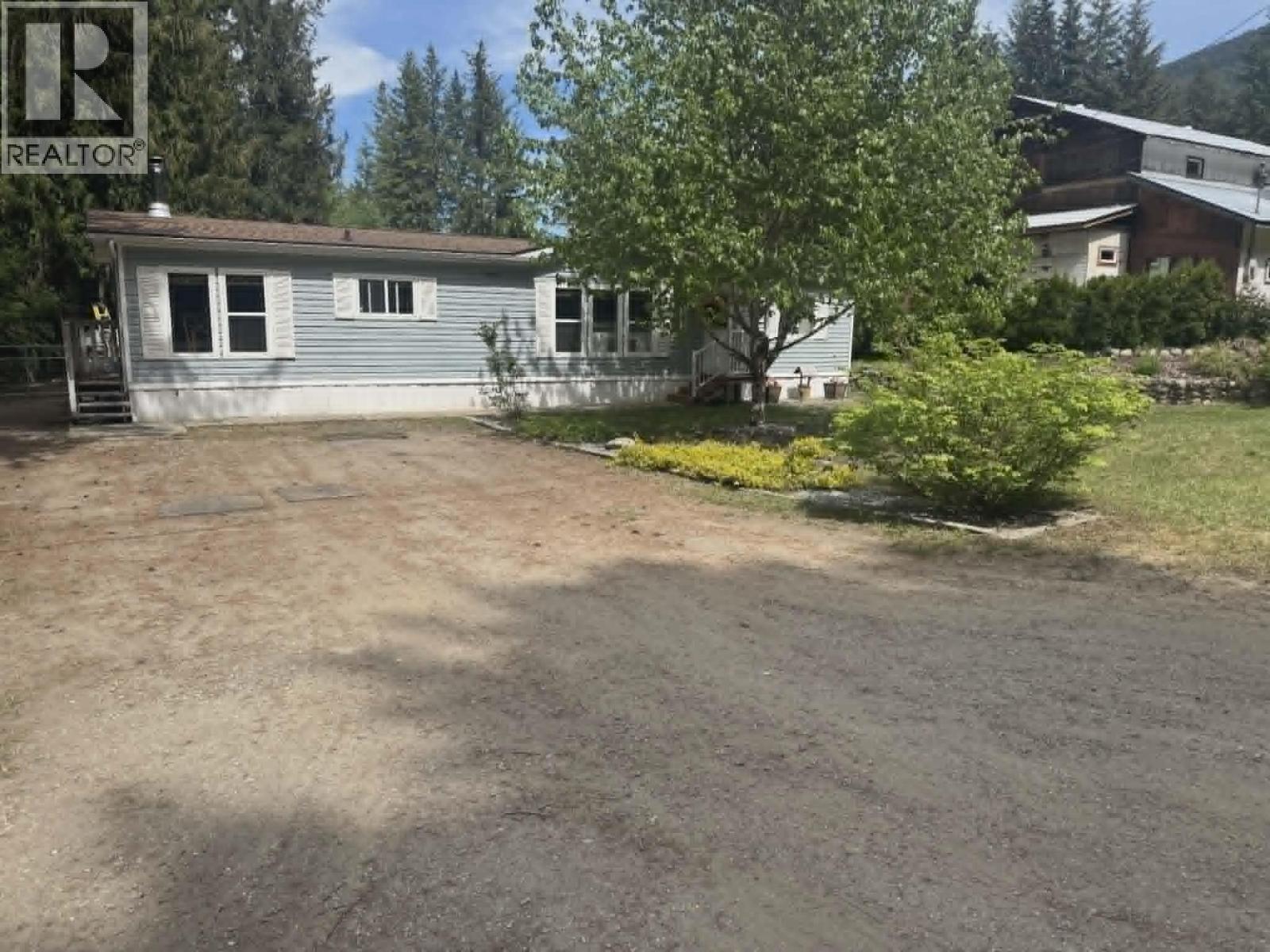 19 West Poirier Road - 3