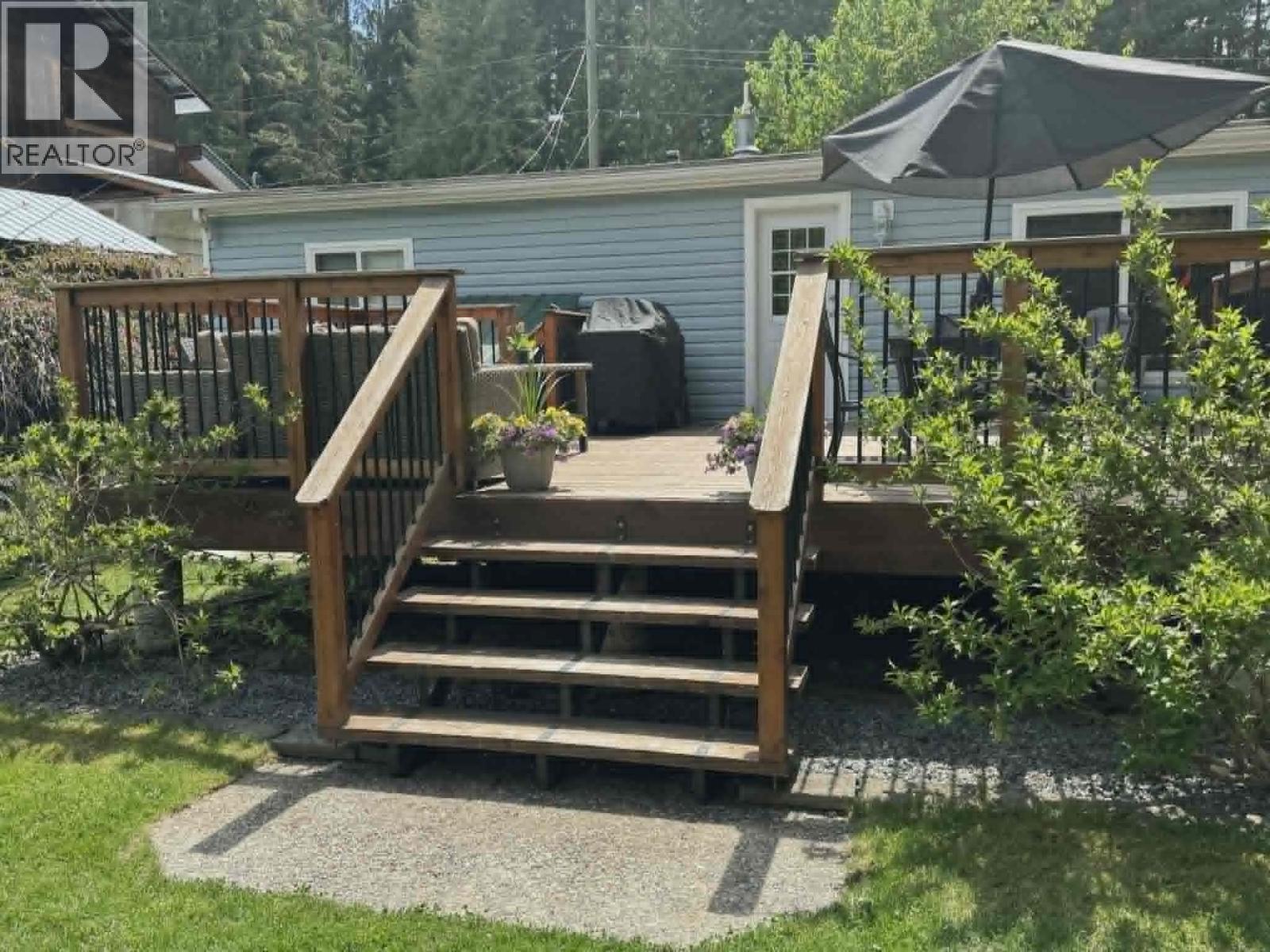 19 West Poirier Road - 39