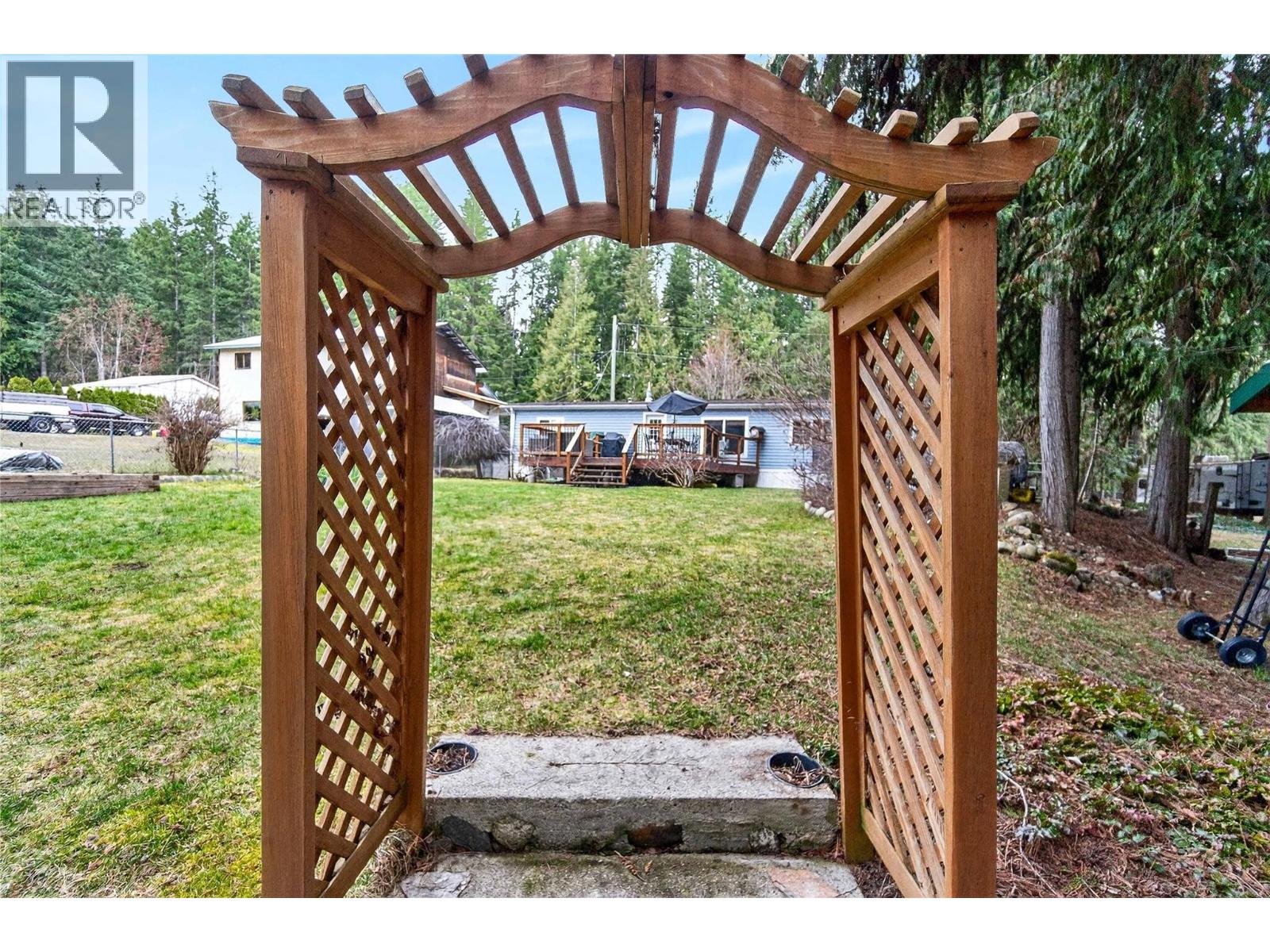 19 West Poirier Road - 52