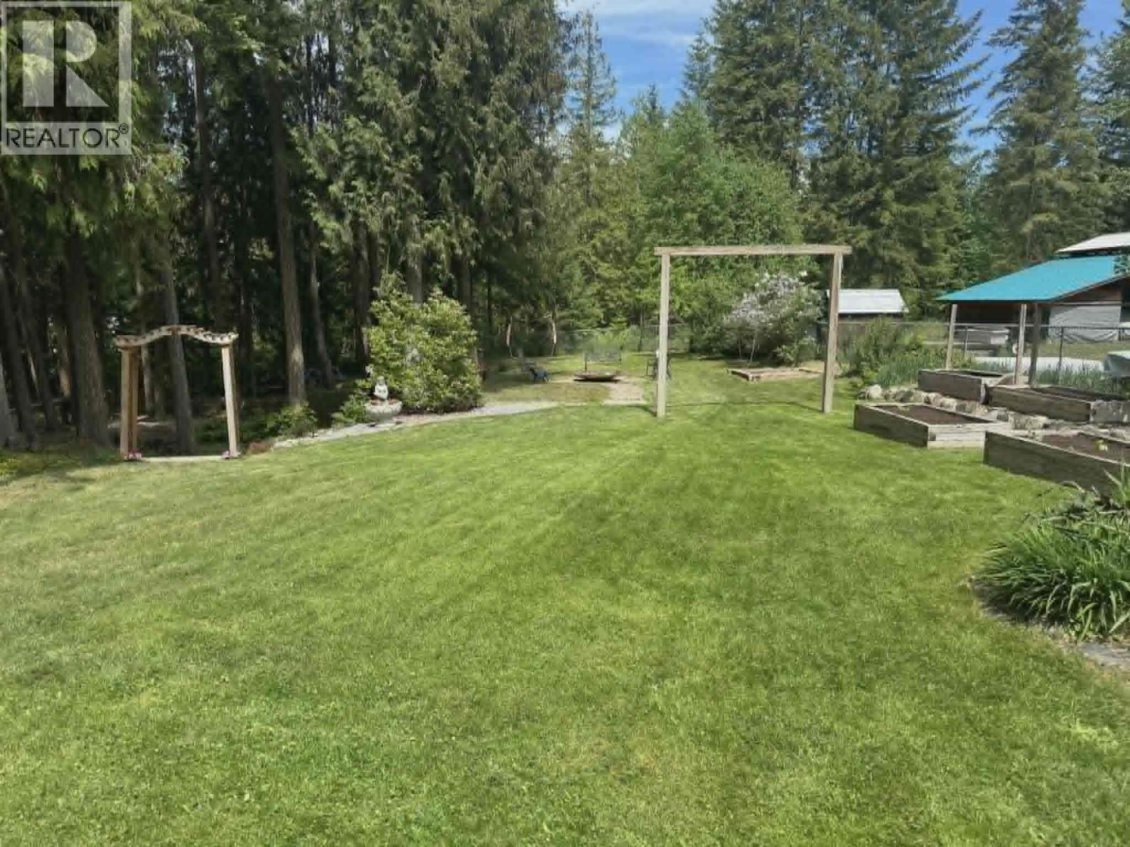 19 West Poirier Road - 44