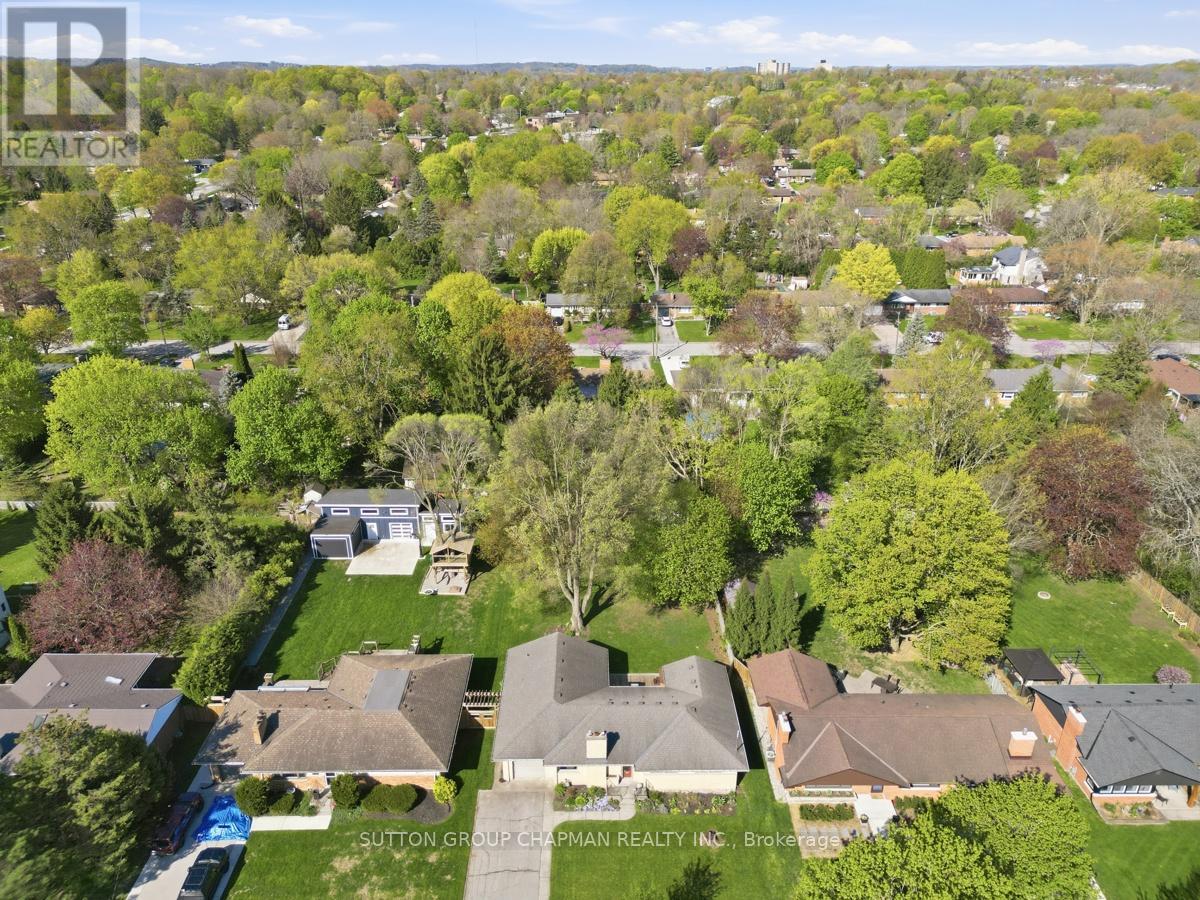 590 OAKRIDGE DRIVE - Image 2