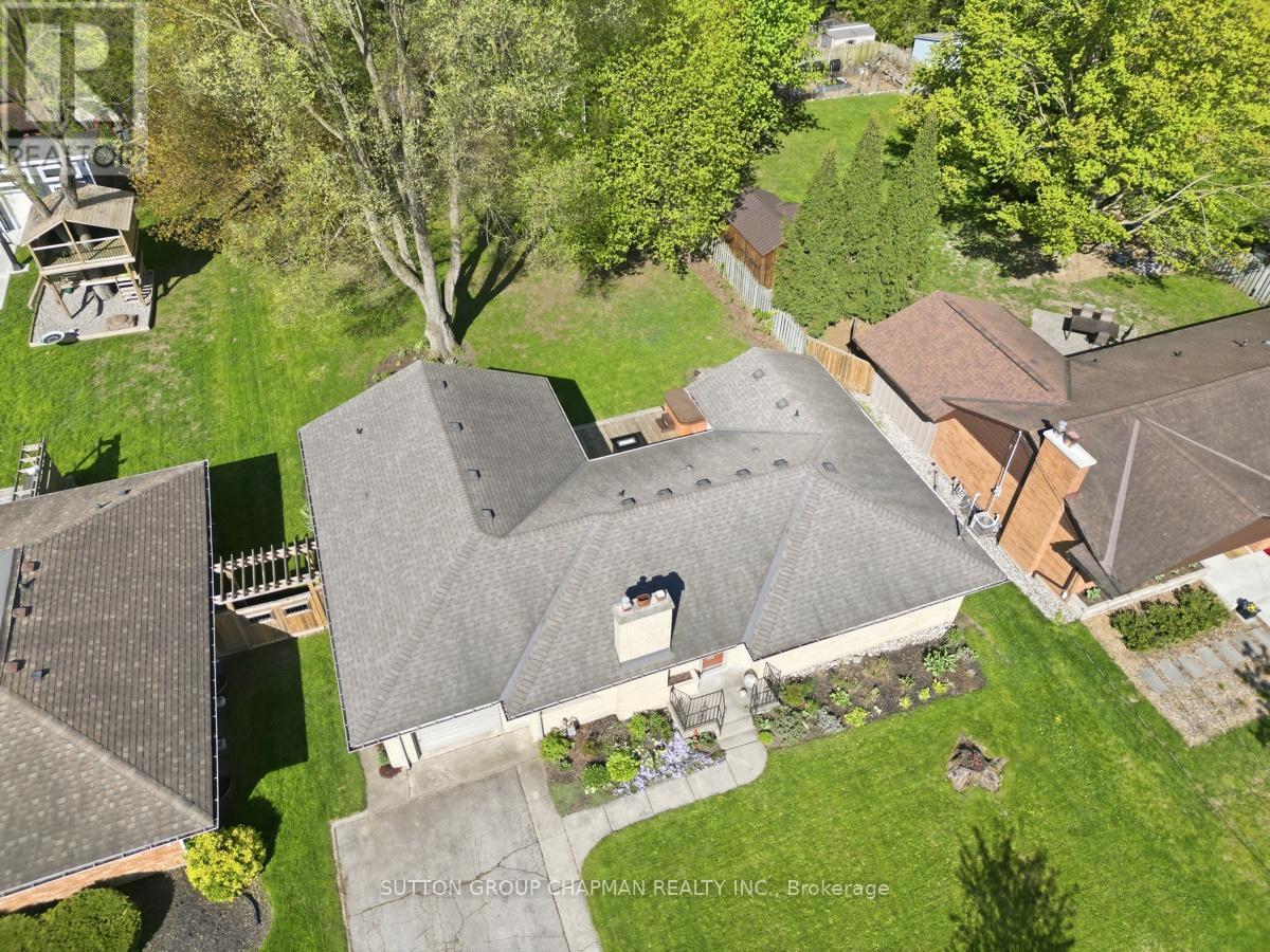 590 OAKRIDGE DRIVE - Image 3