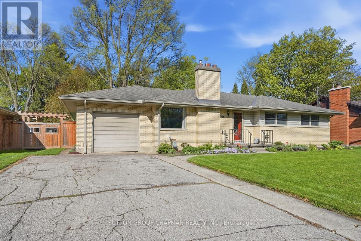 590 OAKRIDGE DRIVE - 4