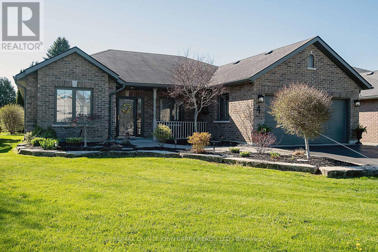 4 HICKORY COURT - 3