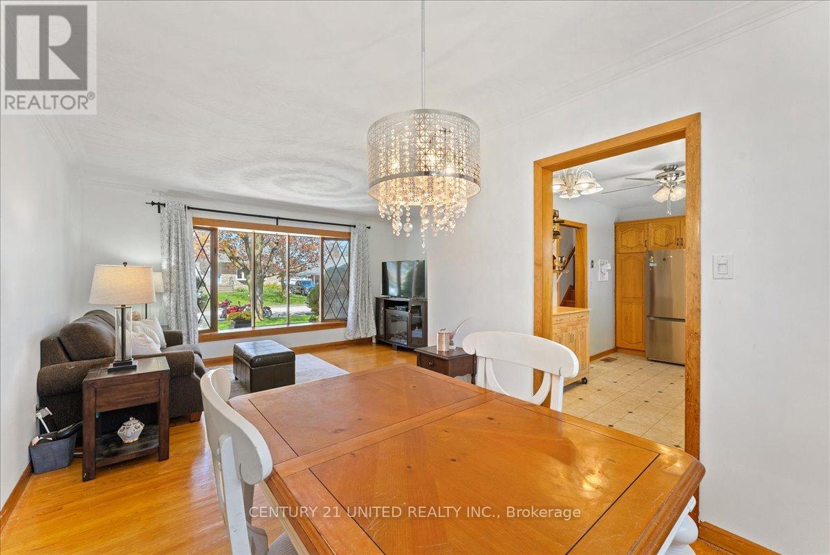 18 BELVEDERE ROAD - 11