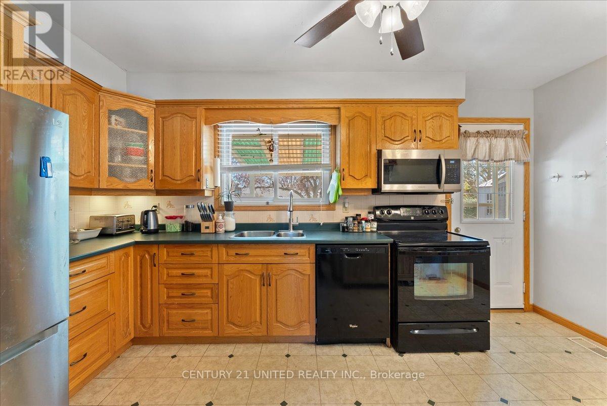 18 BELVEDERE ROAD - 14