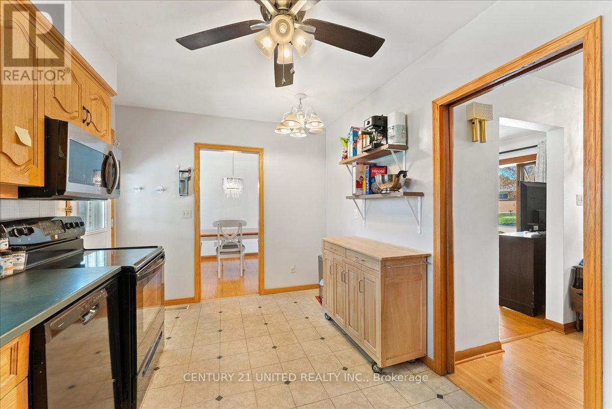 18 BELVEDERE ROAD - 15