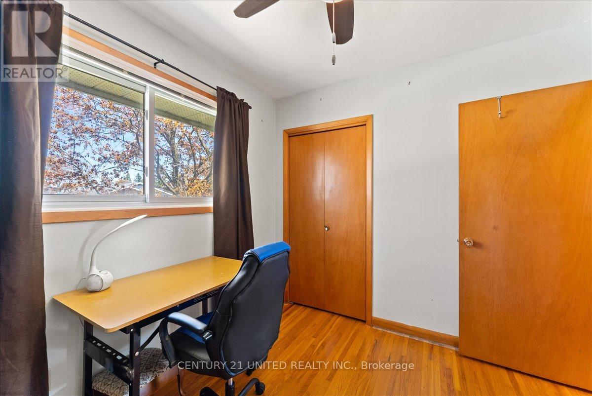 18 BELVEDERE ROAD - 21