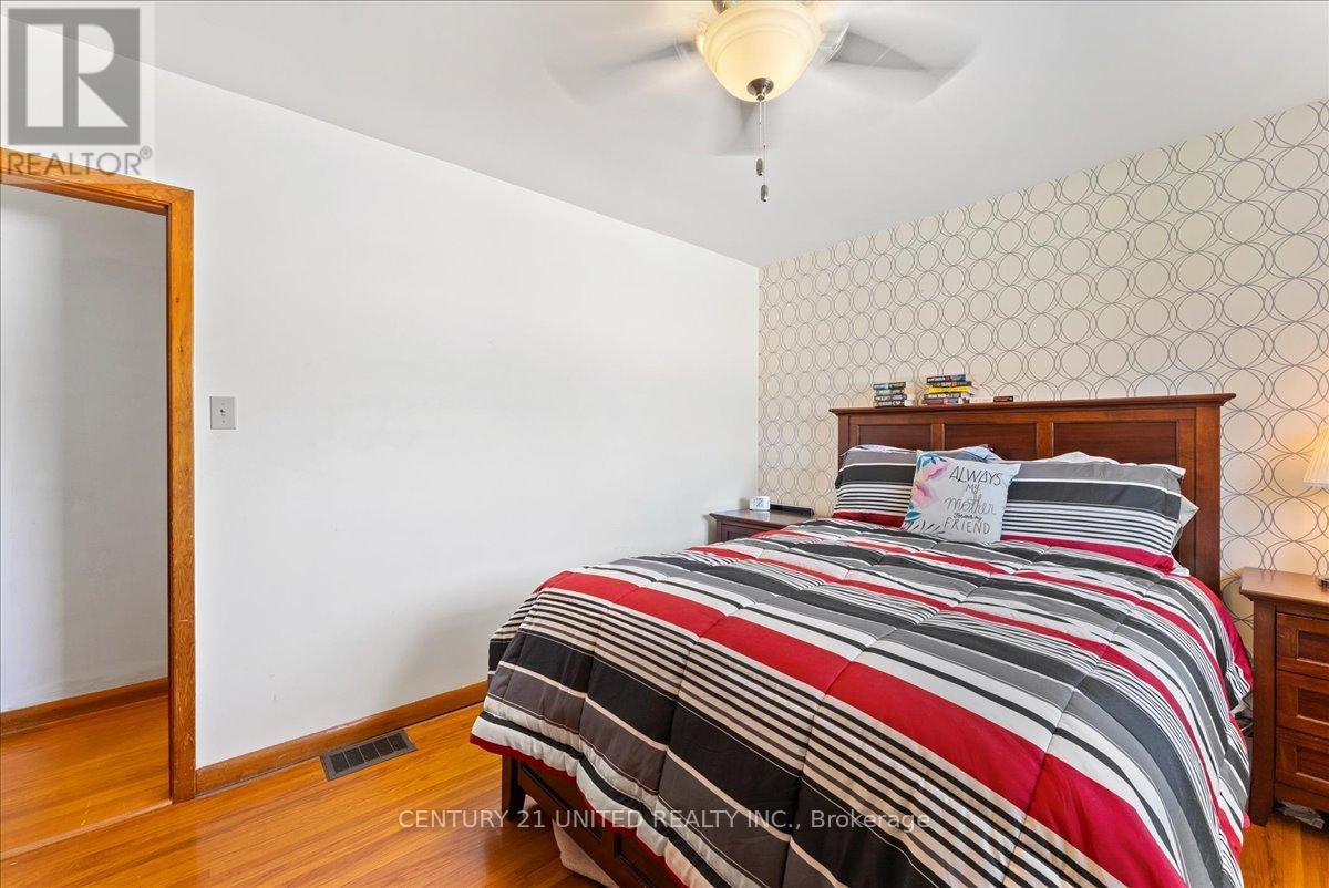 18 BELVEDERE ROAD - 23